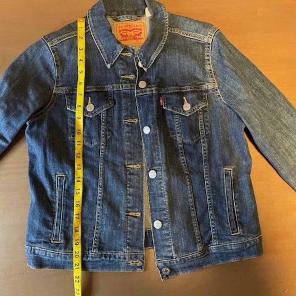 Levi Strauss & Co. Jean Jacket; Color: Blue Denim; Size: L